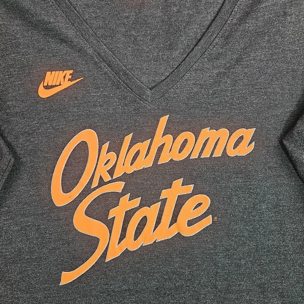 Nike Tee Top Women Size XL - Oklahoma State - V-Neck Long Sleeve Gray -XL‎
